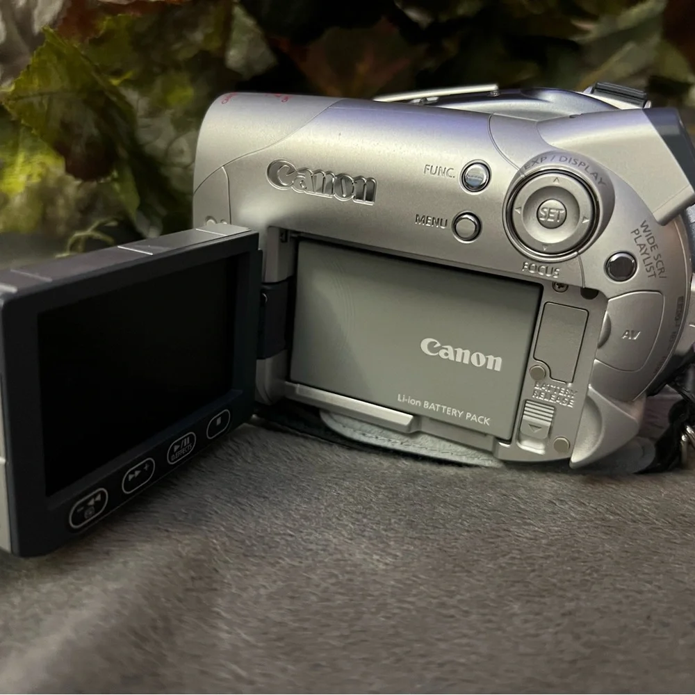 Canon dc100 dvd